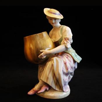 Porcelain Figurine - painted porcelain - 1850 Porcelain Figurine - painted porcelain - 1850