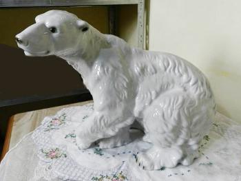 Porcelain Figurine - stoneware - Royal Dux Czechoslovakia - 1970 Porcelain Figurine - stoneware - Royal Dux Czechoslovakia - 1970