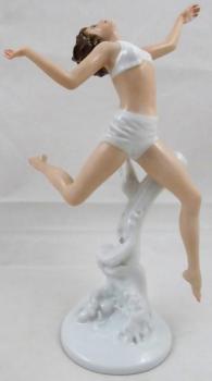 Porcelain Figurine - porcelain - 1930 Porcelain Figurine - porcelain - 1930