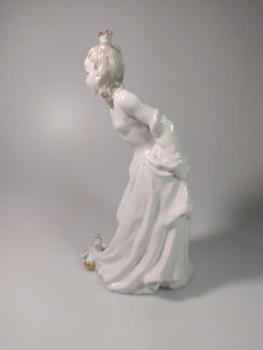 Porcelain Figurine - porcelain - 1930 Porcelain Figurine - porcelain - 1930