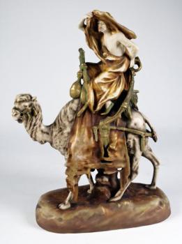Porcelain Figural Group - Amphora, Trnovany - 1910